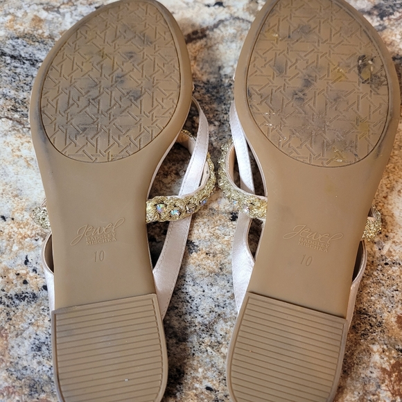 Jewel Badgley Mischka Odina Embellished Thong Sandal Size 10 Champagne - Picture 6 of 6